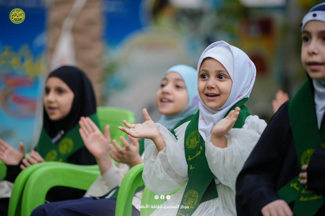 يعودُ مَركَزُ المُحسنِ لِثقافةِ الأَطفال ليَفتحَ ذِراعيهِ لِبَراعمِه اليافعة في رِحابِ برنامجِهِ الأسبوعيّ المُصادف يَوم الخَميس من كلِّ أسبوع. | 