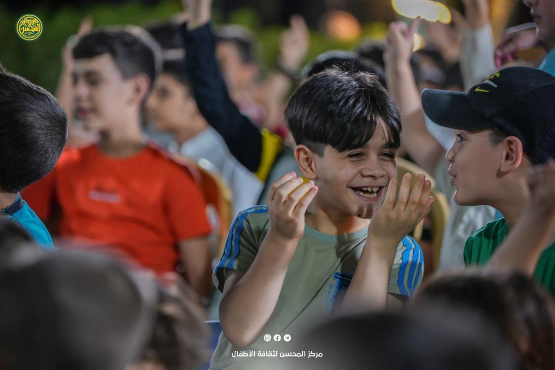 حضورٌ حاشدٌ مِـن الزائرين الصغار وأَهاليهِم الكِرام للمشاركةِ بِفعالياتِ مِنصة المُحسن ضمن أُسبوع الصادقين | 