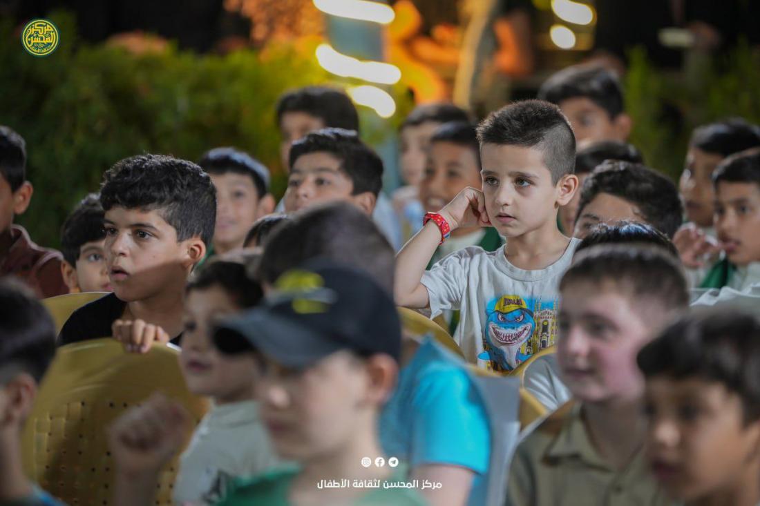 حضورٌ حاشدٌ مِـن الزائرين الصغار وأَهاليهِم الكِرام للمشاركةِ بِفعالياتِ مِنصة المُحسن ضمن أُسبوع الصادقين | 